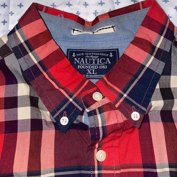 Nautica - Picture 1 of 5